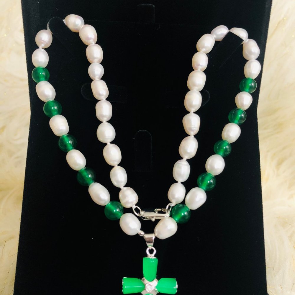 Freshwater Pearl Natural Jade Cross Necklace - Picture 2 of 12
